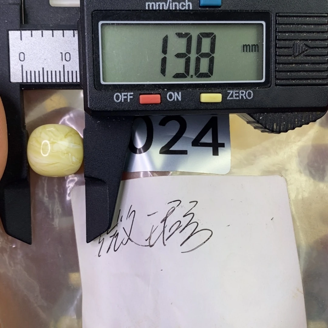 琥珀未镶嵌裸石琥珀蜜蜡，琥珀蜜蜡