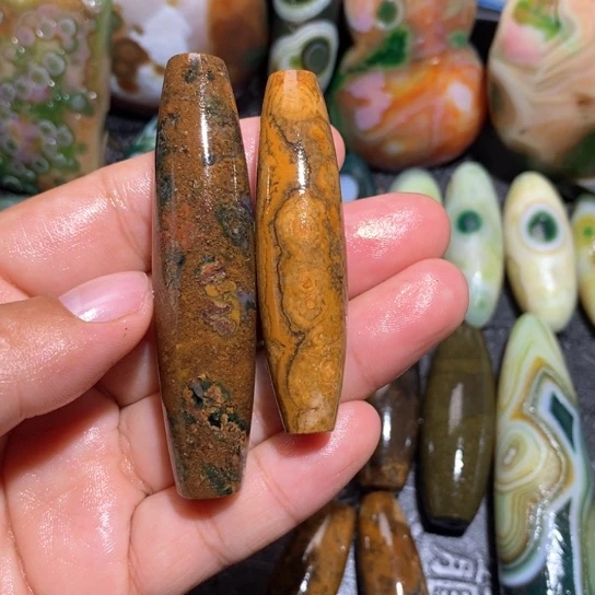 石英质玉珠宝半成品未镶嵌念*