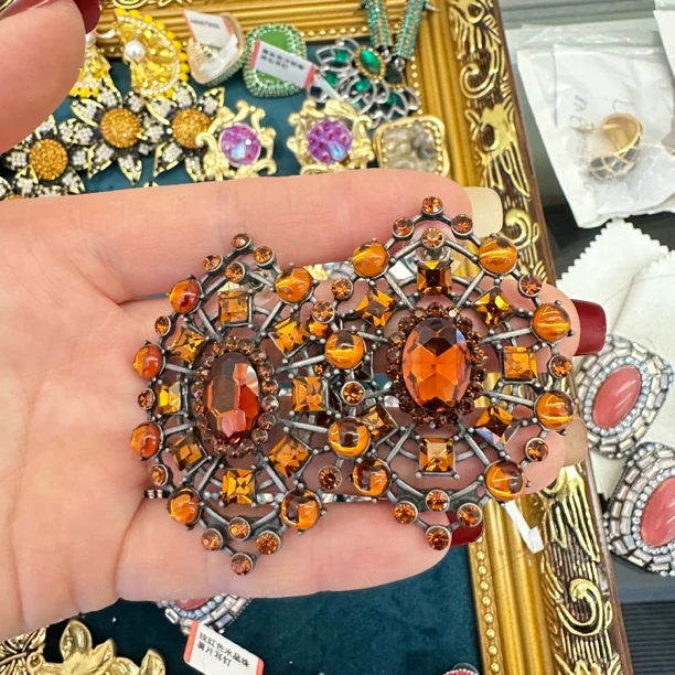 铜合金耳饰 【2528】中古复古时尚玫红色黄色镶嵌耳钉古风轻奢装饰