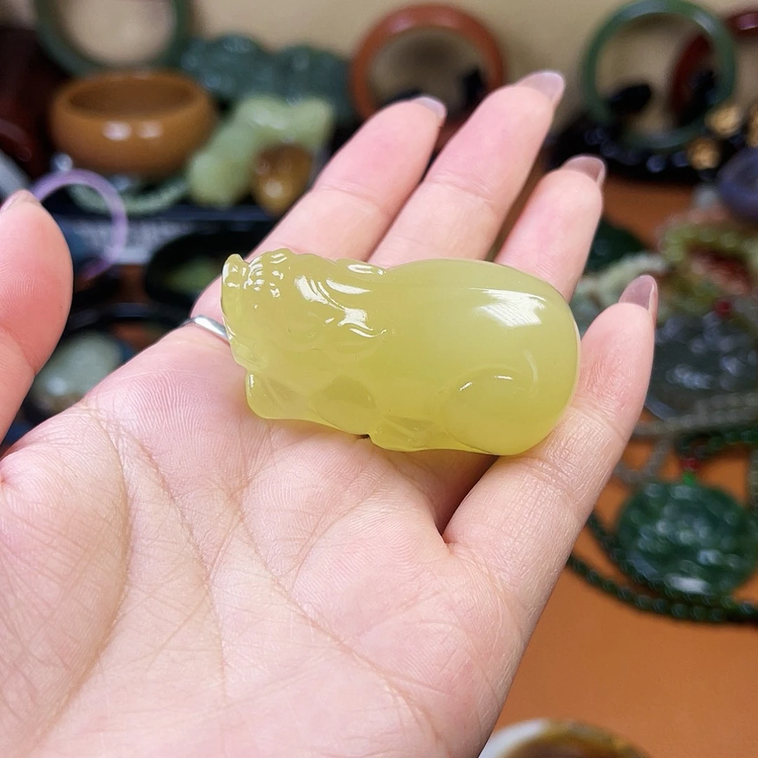 未镶嵌蛇纹石玉颈饰