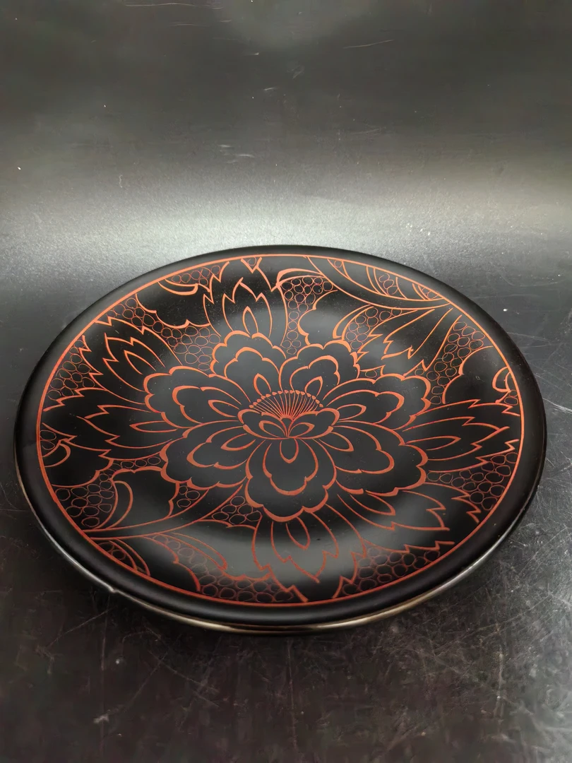 大漆牡丹树脂茶托01/31wj 其中有只底部有点划痕 介意勿拍圆形