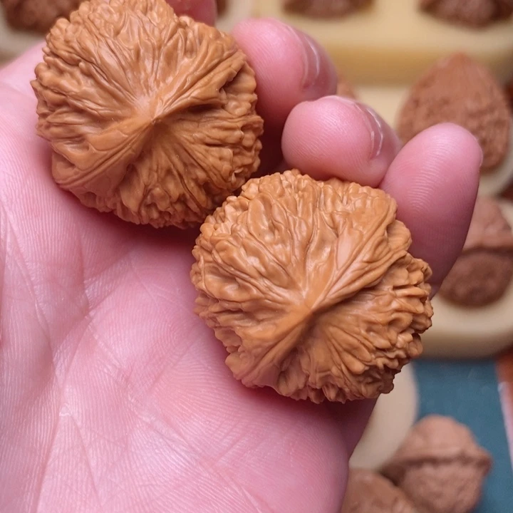 文玩核桃把件34纯野生疆王