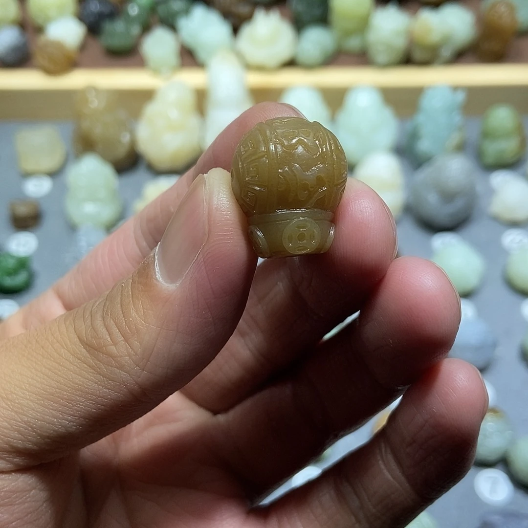 和田玉未镶嵌颈饰?*定制