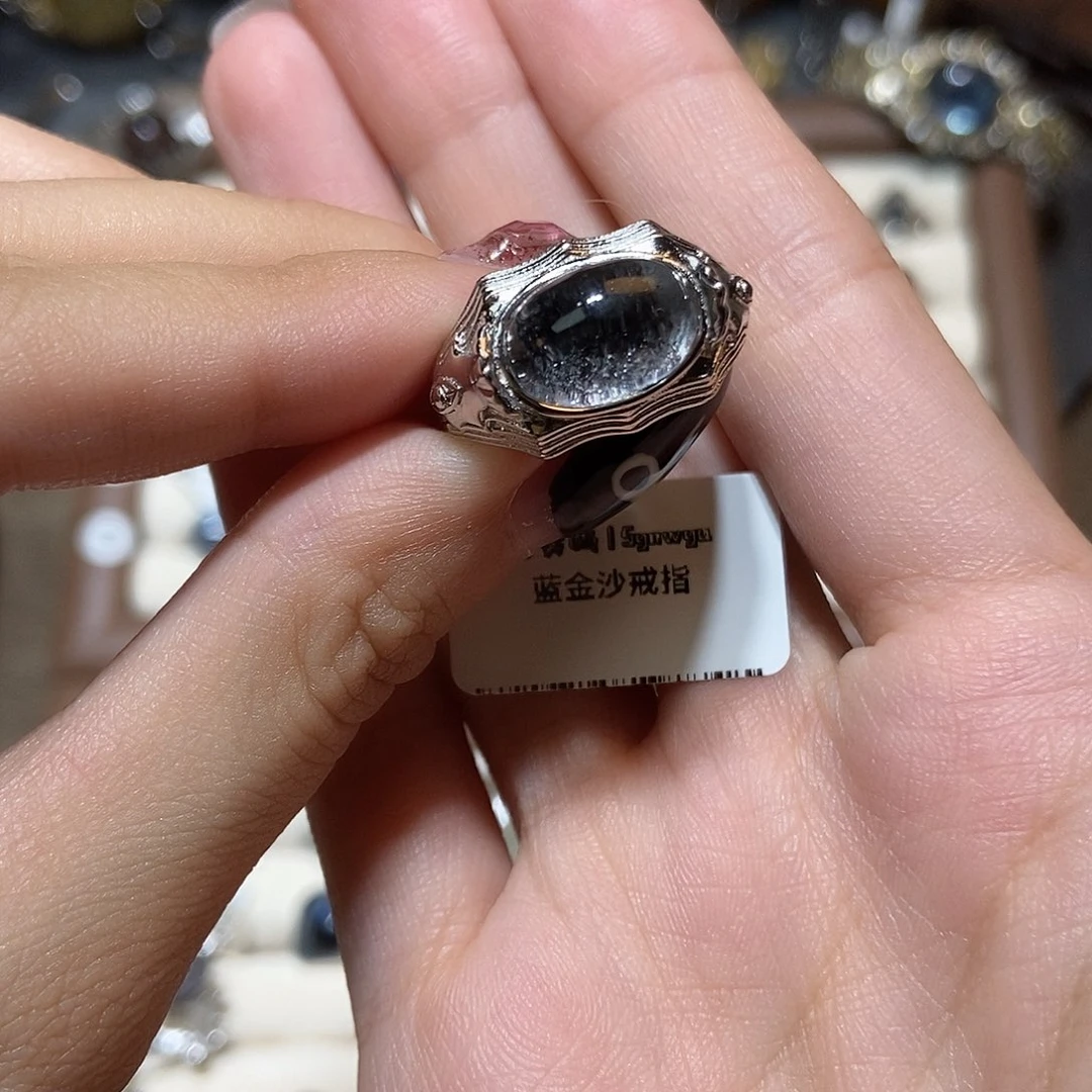 水晶戒指银S925镶嵌是***鸭蓝金沙