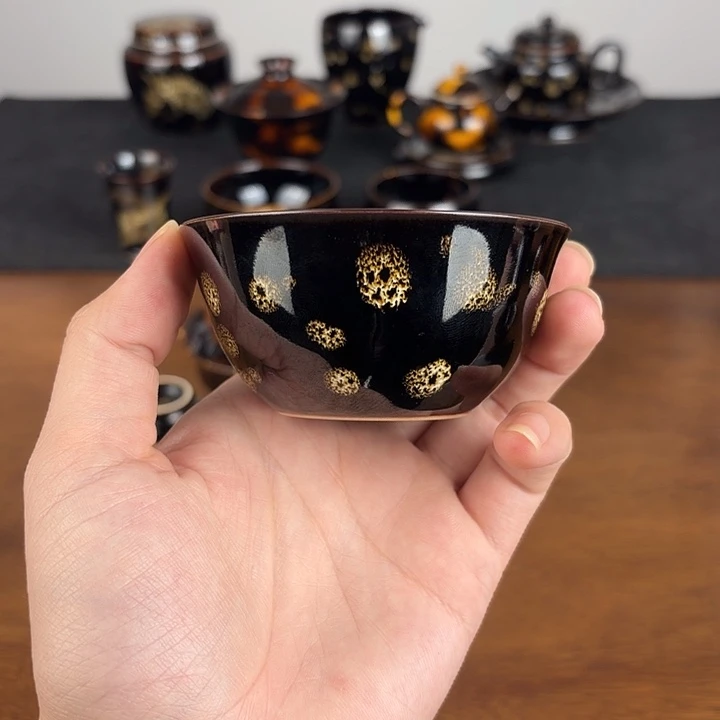 瓷点彩鹧鸪斑卧足缸杯