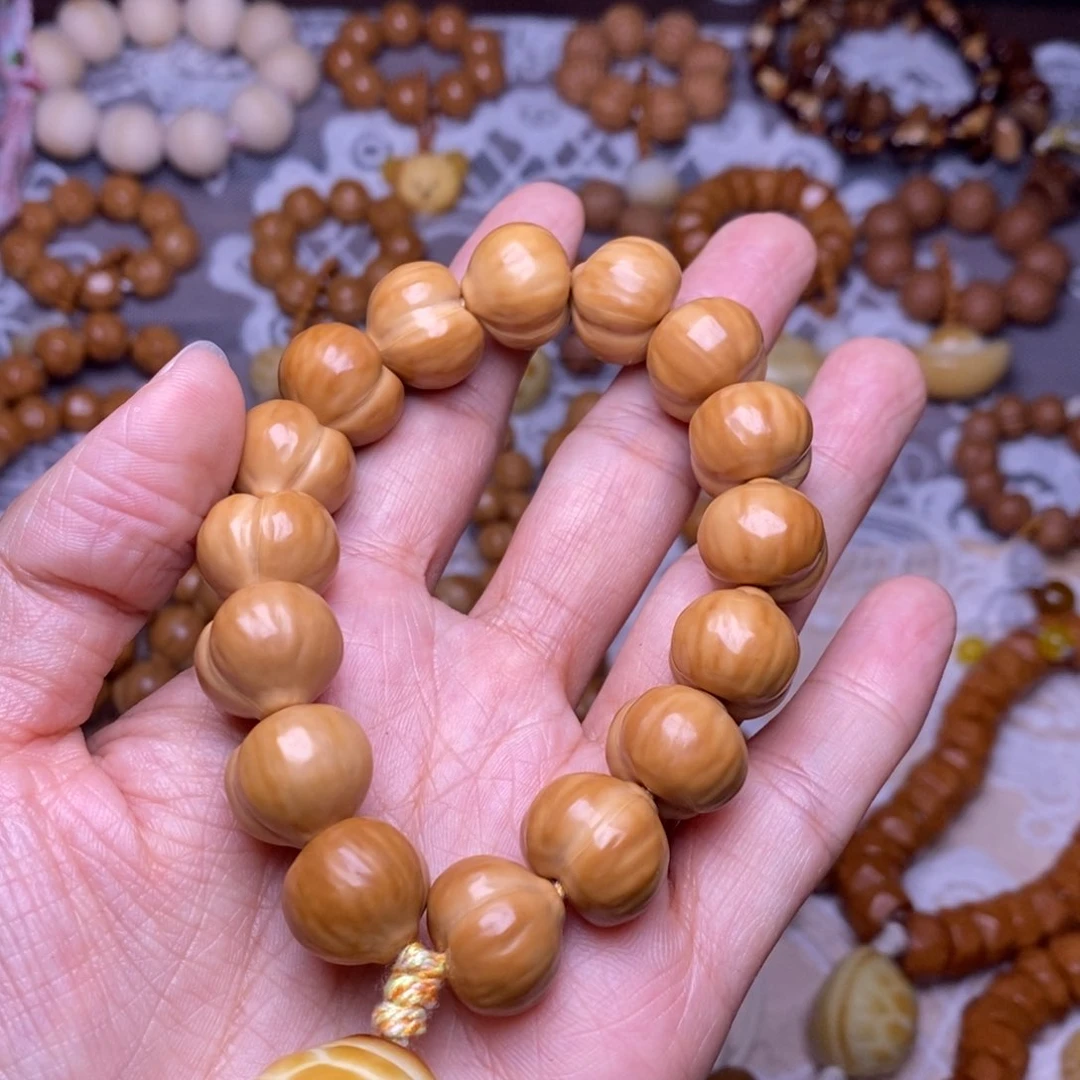 把件猴头核桃柯基屁桃龟甲