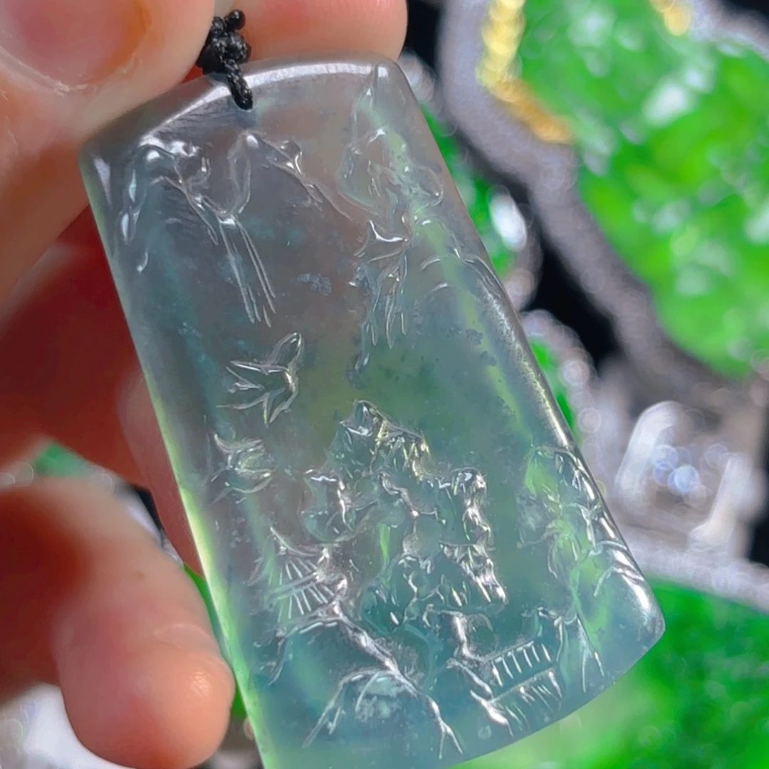 翡翠颈饰未镶嵌山水牌