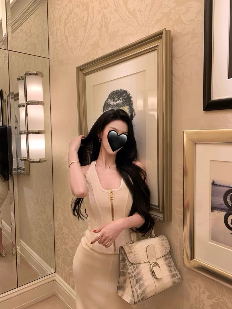 性感优雅小巴针织无袖背心上衣女秋冬气质纯欲时尚半身裙套装女