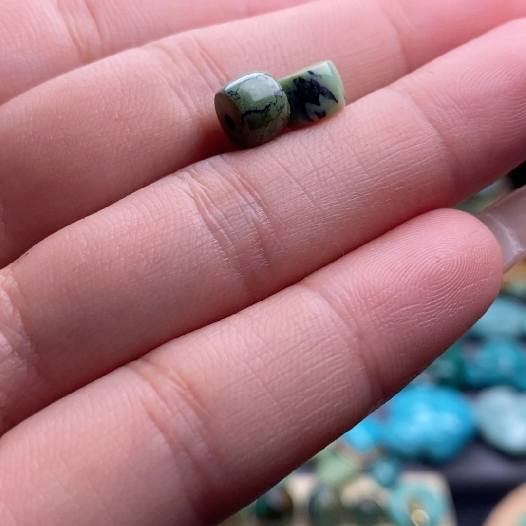 南红玛瑙未镶嵌珠宝奇石