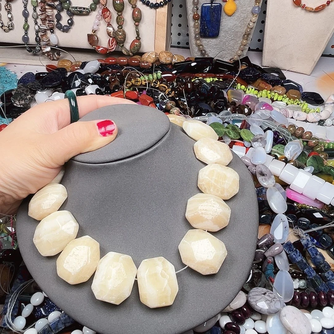 榻***子玛瑙/玉髓未镶嵌珠宝半成品老黄玉