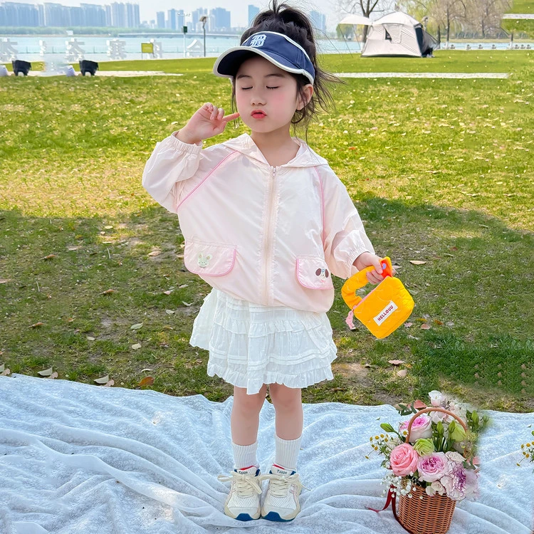 防晒女童衣服现货仓库夏季薄款防晒衣连帽透气洋气小女孩韩版休闲