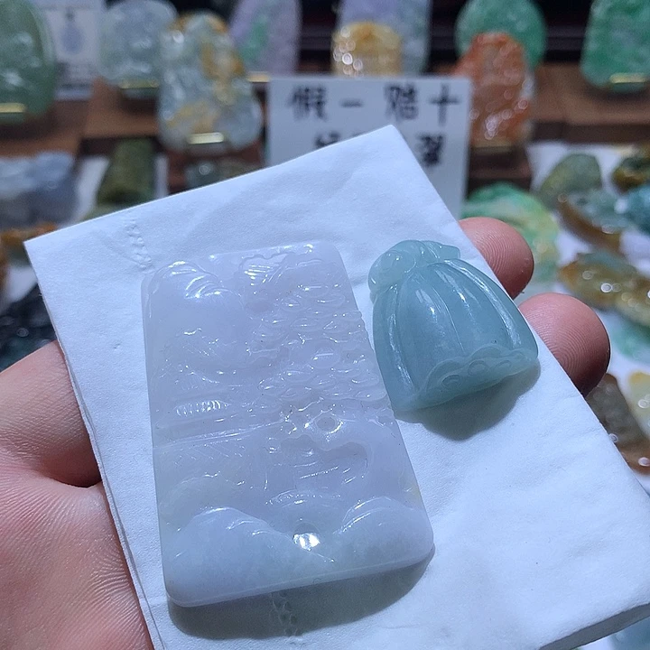 翡翠吊坠(不含链)未镶嵌