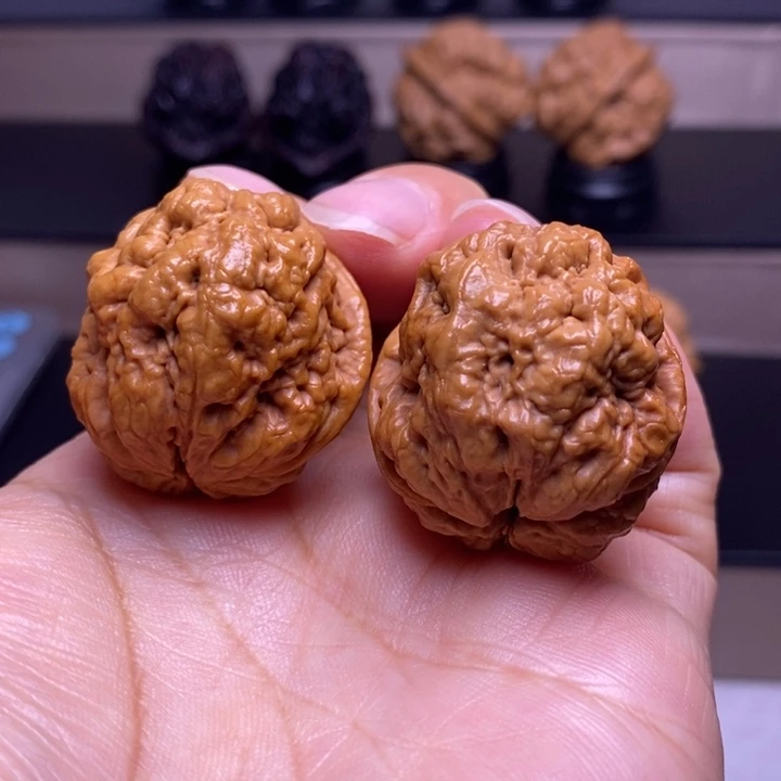 文玩核桃把件血舍利24