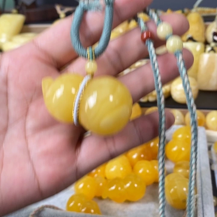 琥珀未镶嵌裸石葫芦