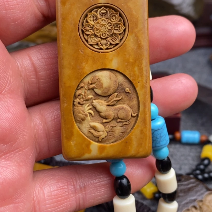 【闪购商品】原石雕刻手把件