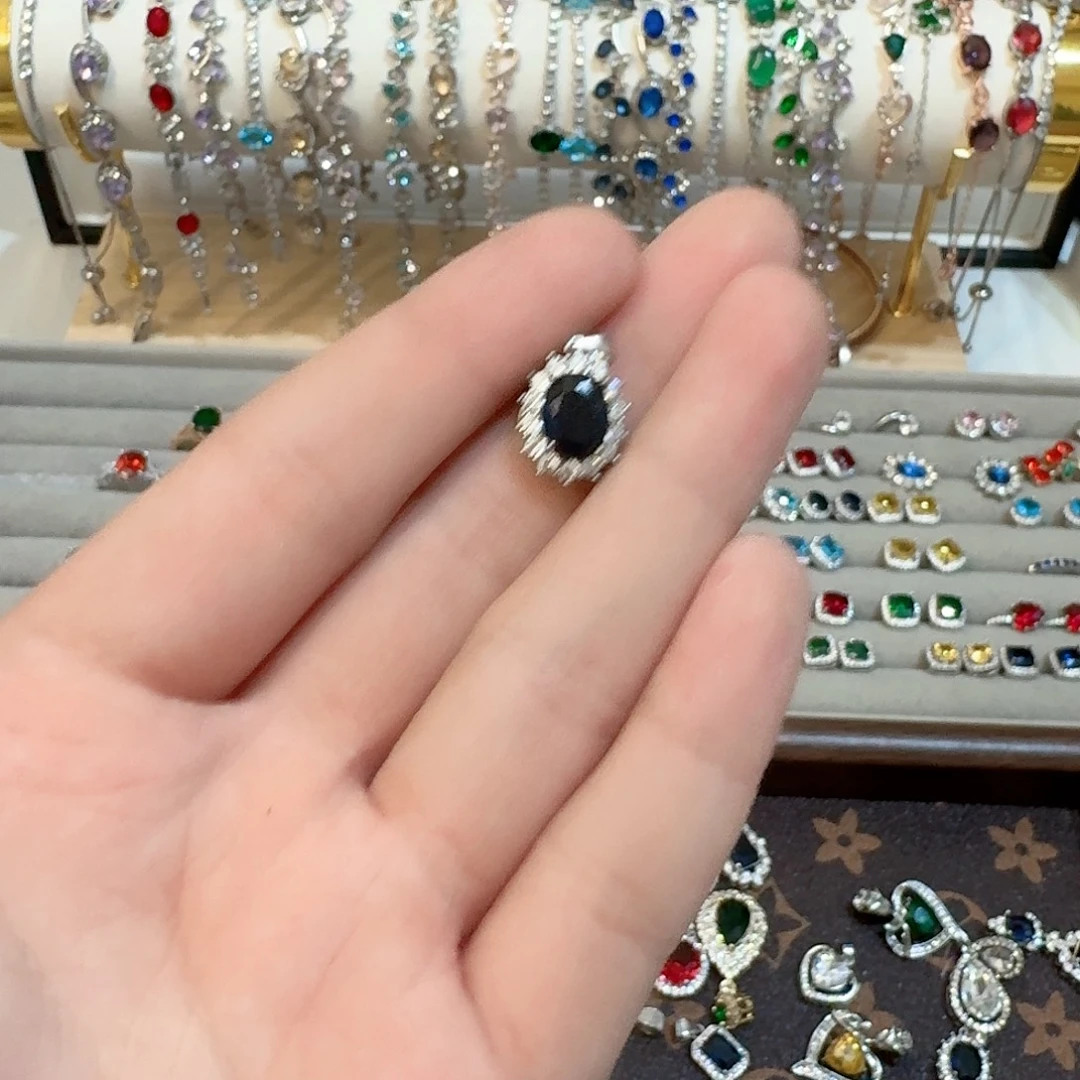 蓝宝石未镶嵌颈饰蓝宝石吊坠