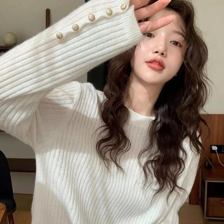 白色圆领内搭打底衫女秋冬春秋软糯针织衫毛衣别致甜辣很仙的上衣