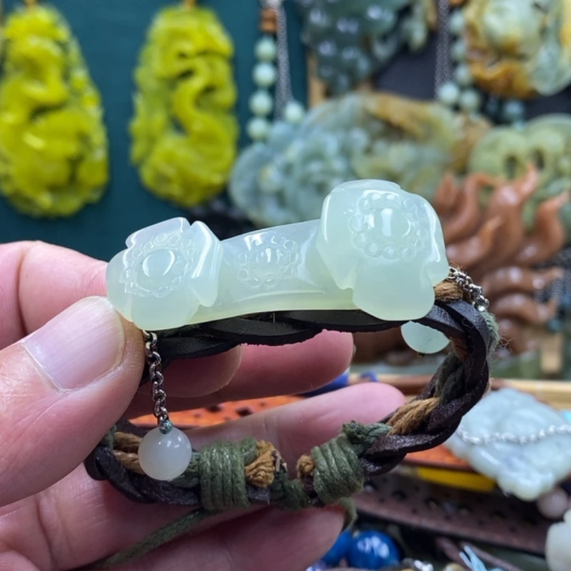 【闪购商品】未镶嵌岫玉手牌