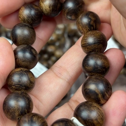 手串沉香丁*哥越南芽庄白棋满虎纹瘤疤