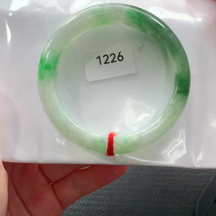 翡翠手镯未镶嵌天然翡翠手镯