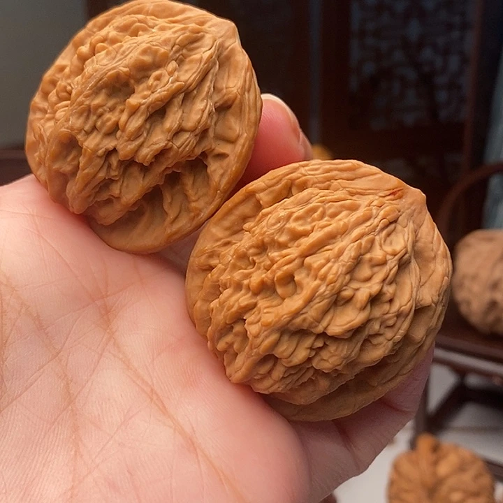 新***歌木质类吊坠麦穗虎头40尺