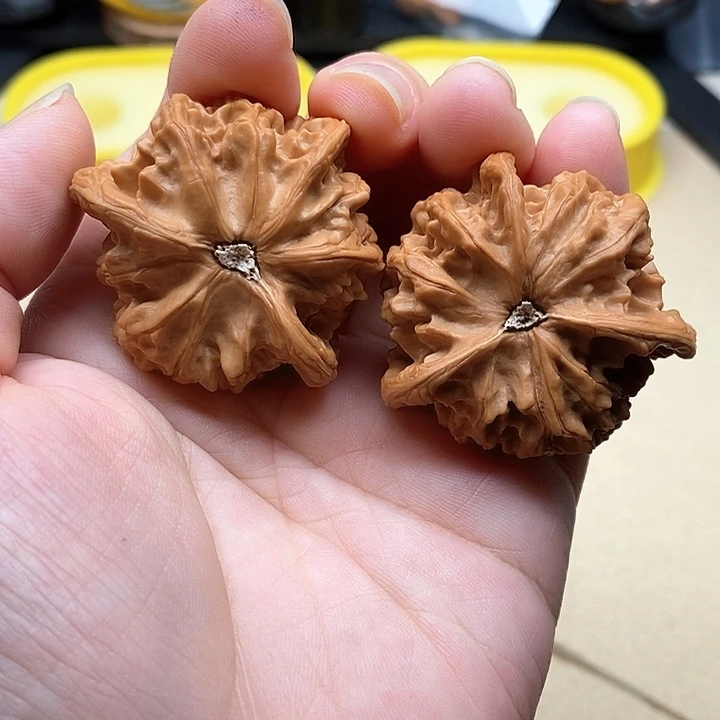 文玩核桃把件聚****务文玩核桃