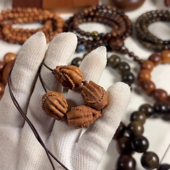 沉***@檀香木老山檀佛手红肉奶香奶甜