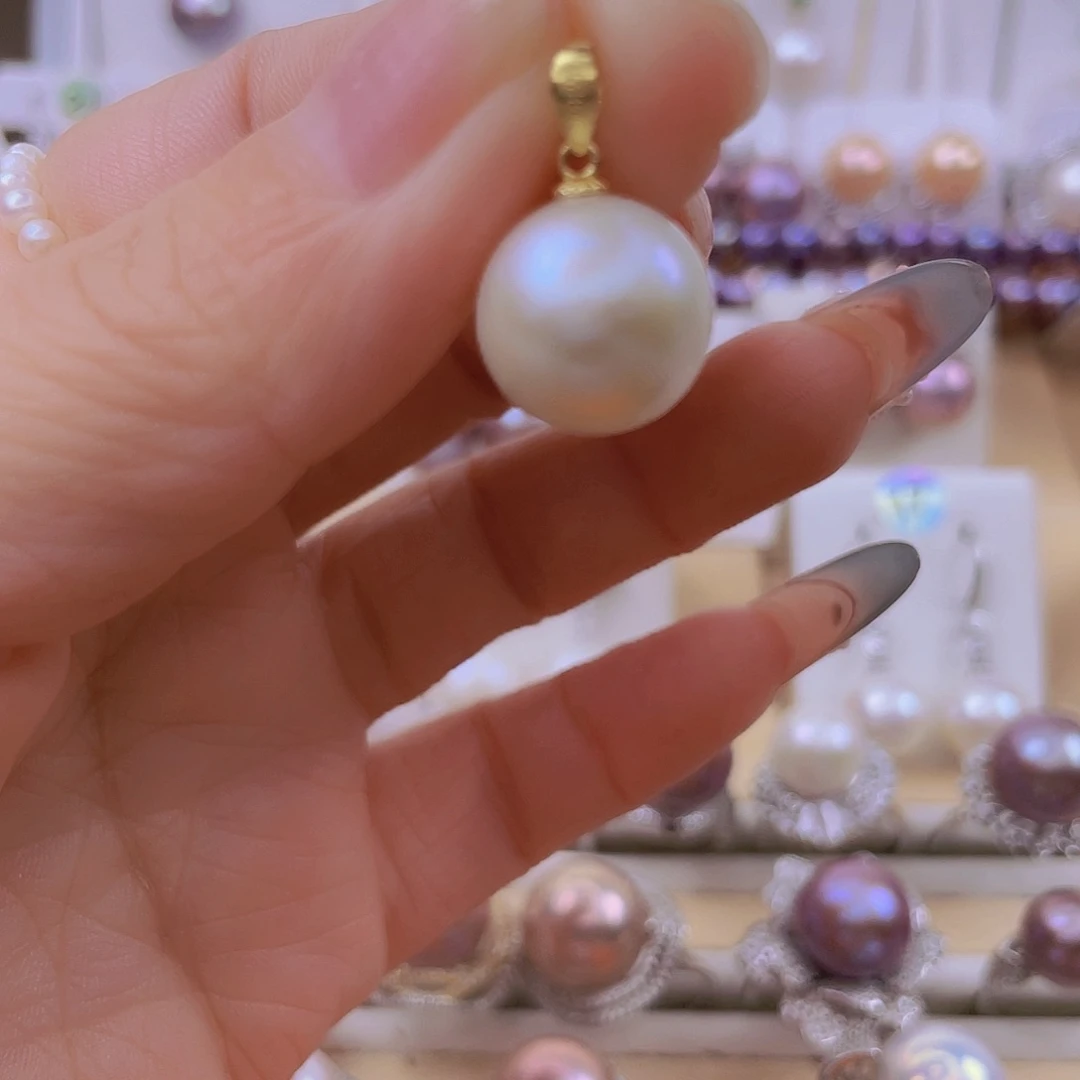 银S925镶嵌淡水珍珠吊坠(赠链)