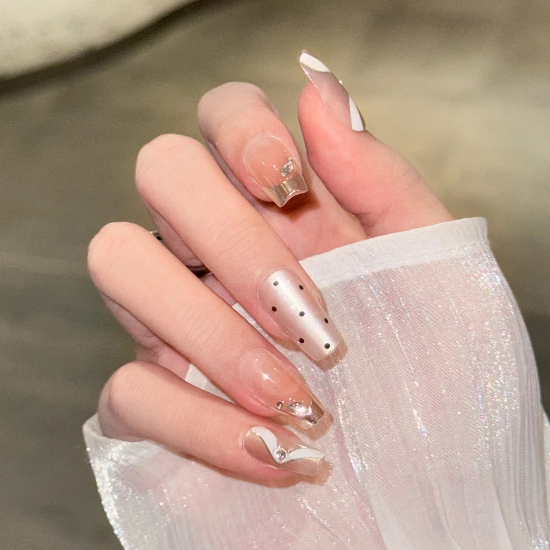 0096 新款纯欲波点猫眼蝴蝶结手工穿戴甲高级感爆闪美甲