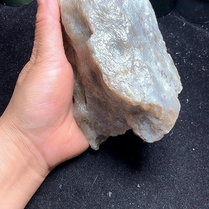 和田玉（糖玉）未镶嵌珠宝奇石
