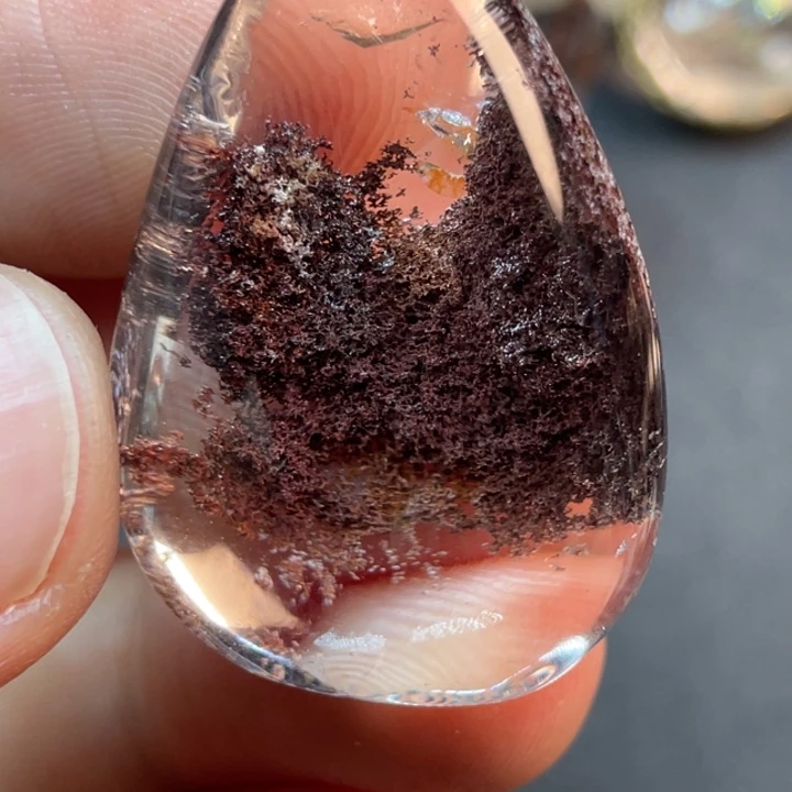 水晶颈饰未镶嵌一****?