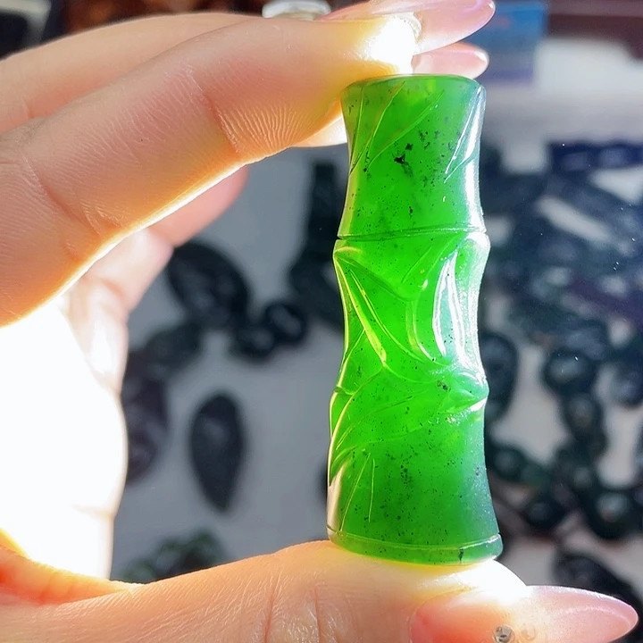 蛇纹石玉未镶嵌挂件泰山玉节节高升