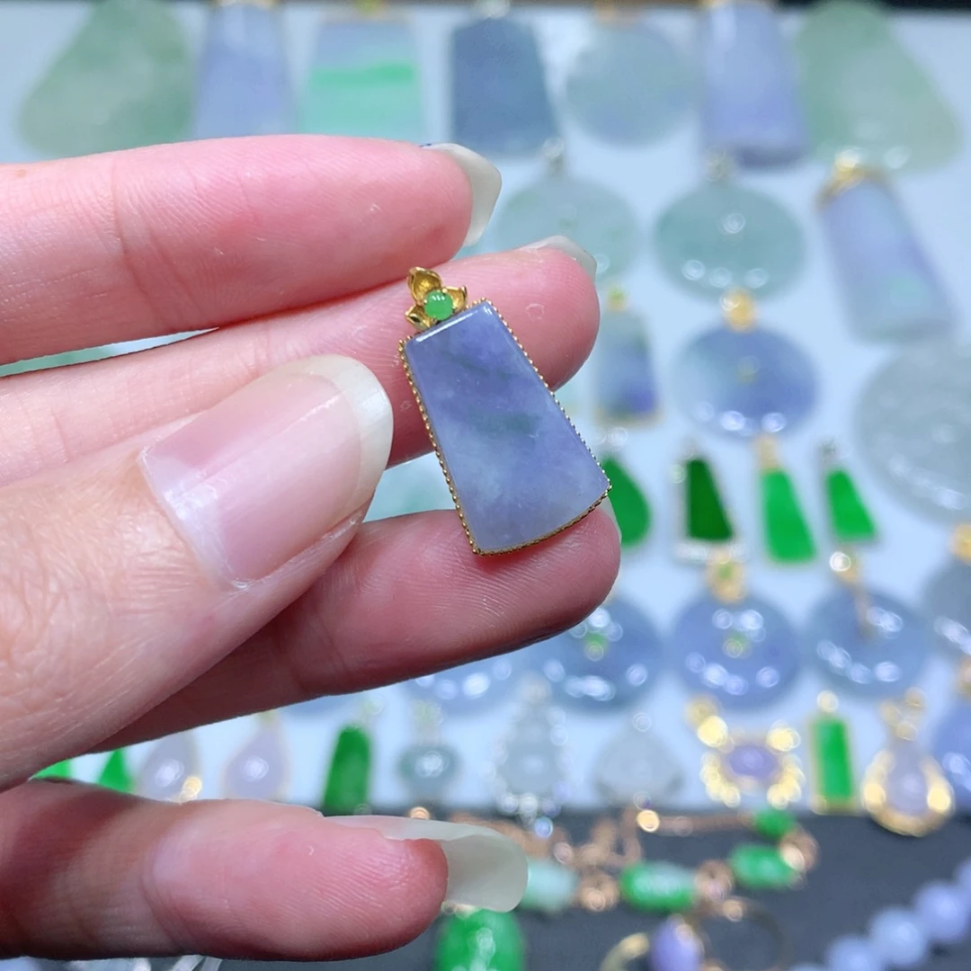 翡翠吊坠(不含链)18K金镶嵌