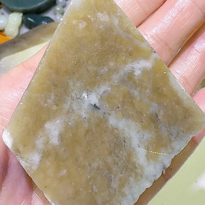 和田玉未镶嵌车挂