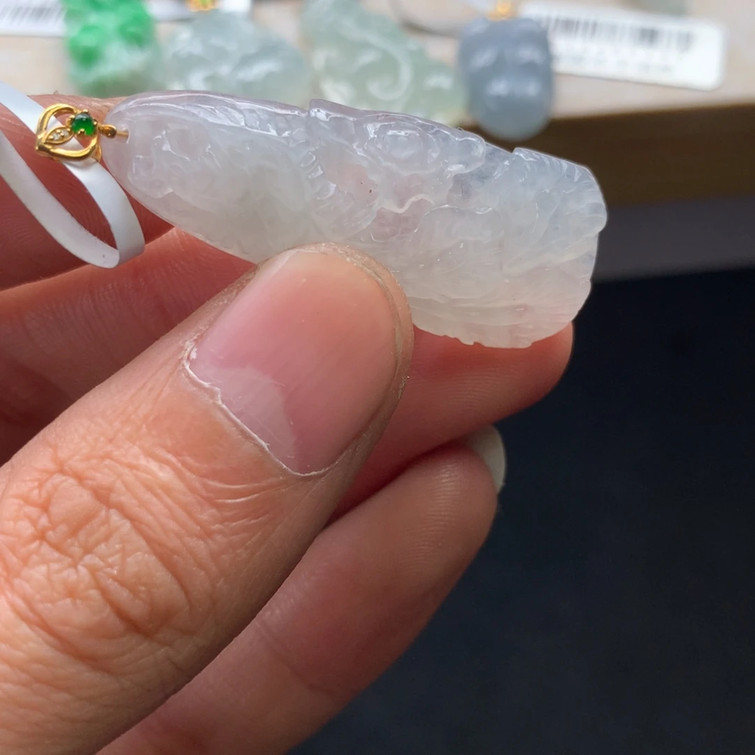 翡翠未镶嵌颈饰吊坠