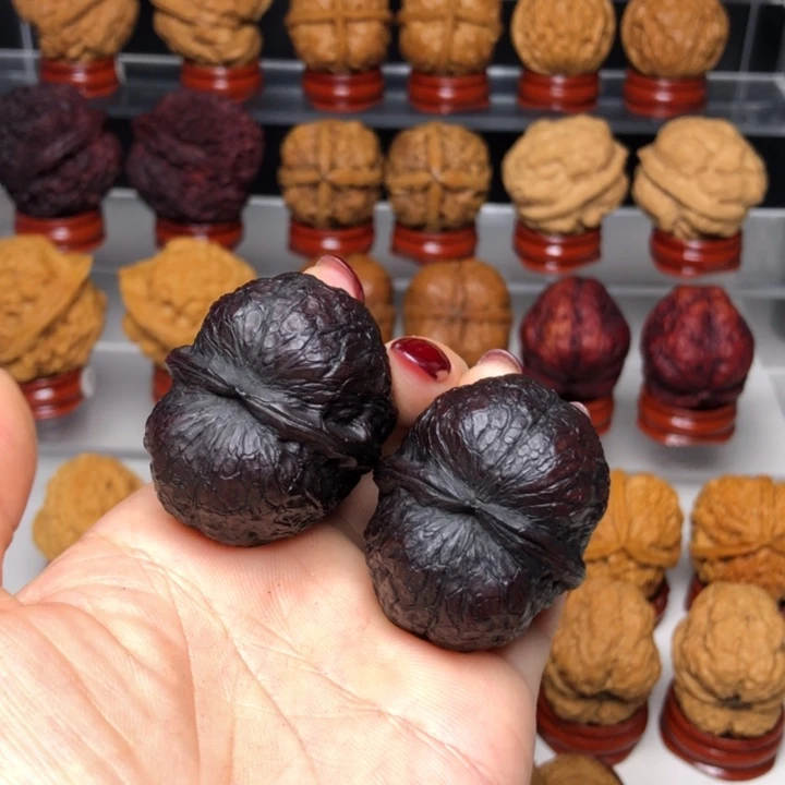 文玩核桃吊坠18峭壁元宝