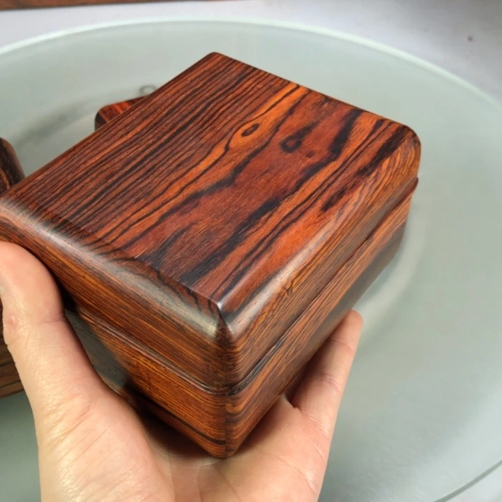 微凹黄檀（南美大红酸枝）