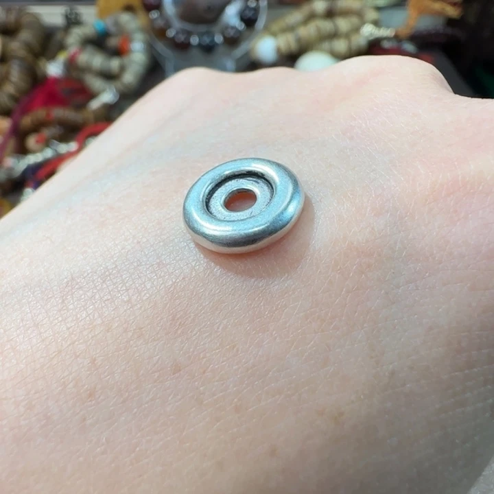 当**荡藏传老物件配饰一个