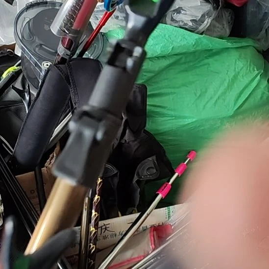瑕疵款带地插铝合金前面坏了
