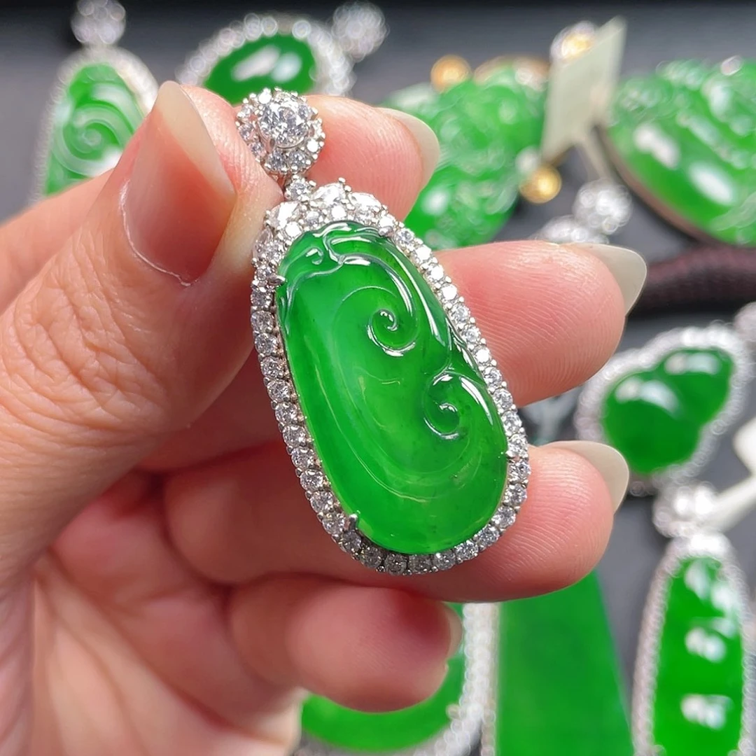 吊坠(不含链)未镶嵌翡翠