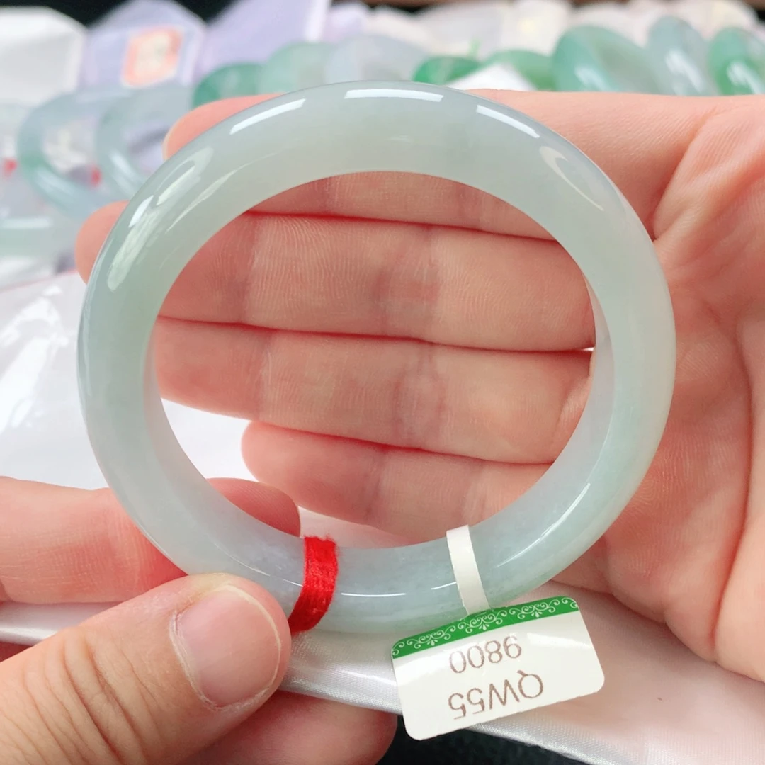 翡翠手镯未镶嵌缅甸A货翡翠手镯