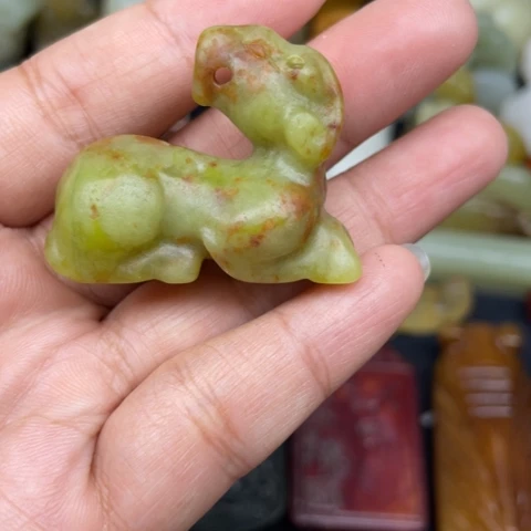 蛇纹石玉未镶嵌颈饰25