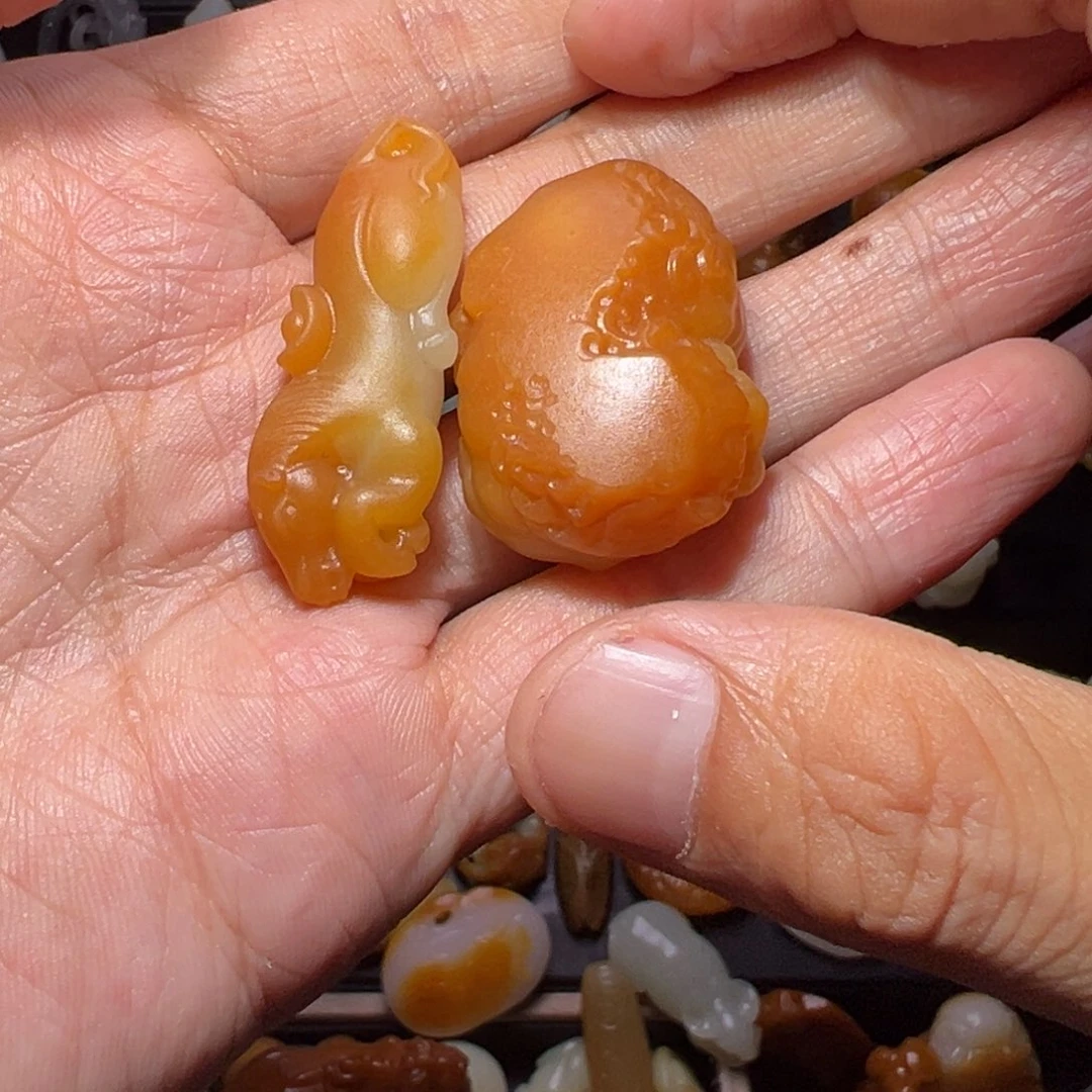 和田玉未镶嵌颈饰兵**水