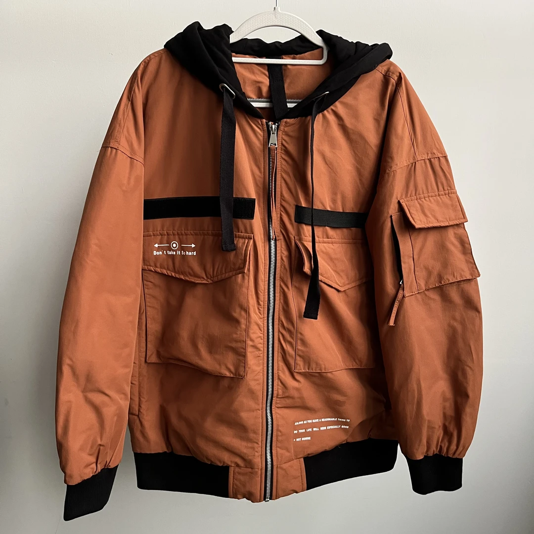 A07 男士砖红色大口袋款连帽保暖羽绒服