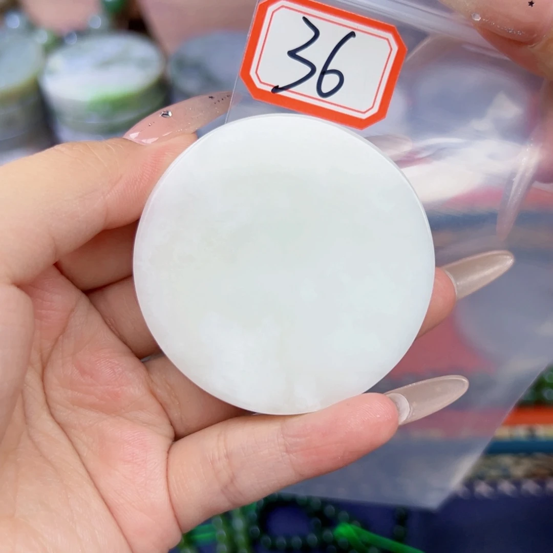 和田玉未镶嵌珠宝半成品