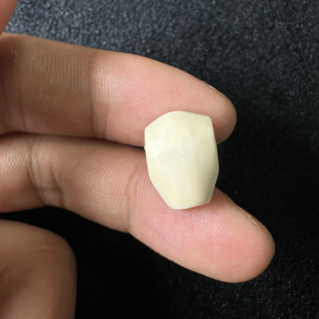F189猛犸象牙对孔11.5*9mm鲨鱼背三通冰料果冻料
