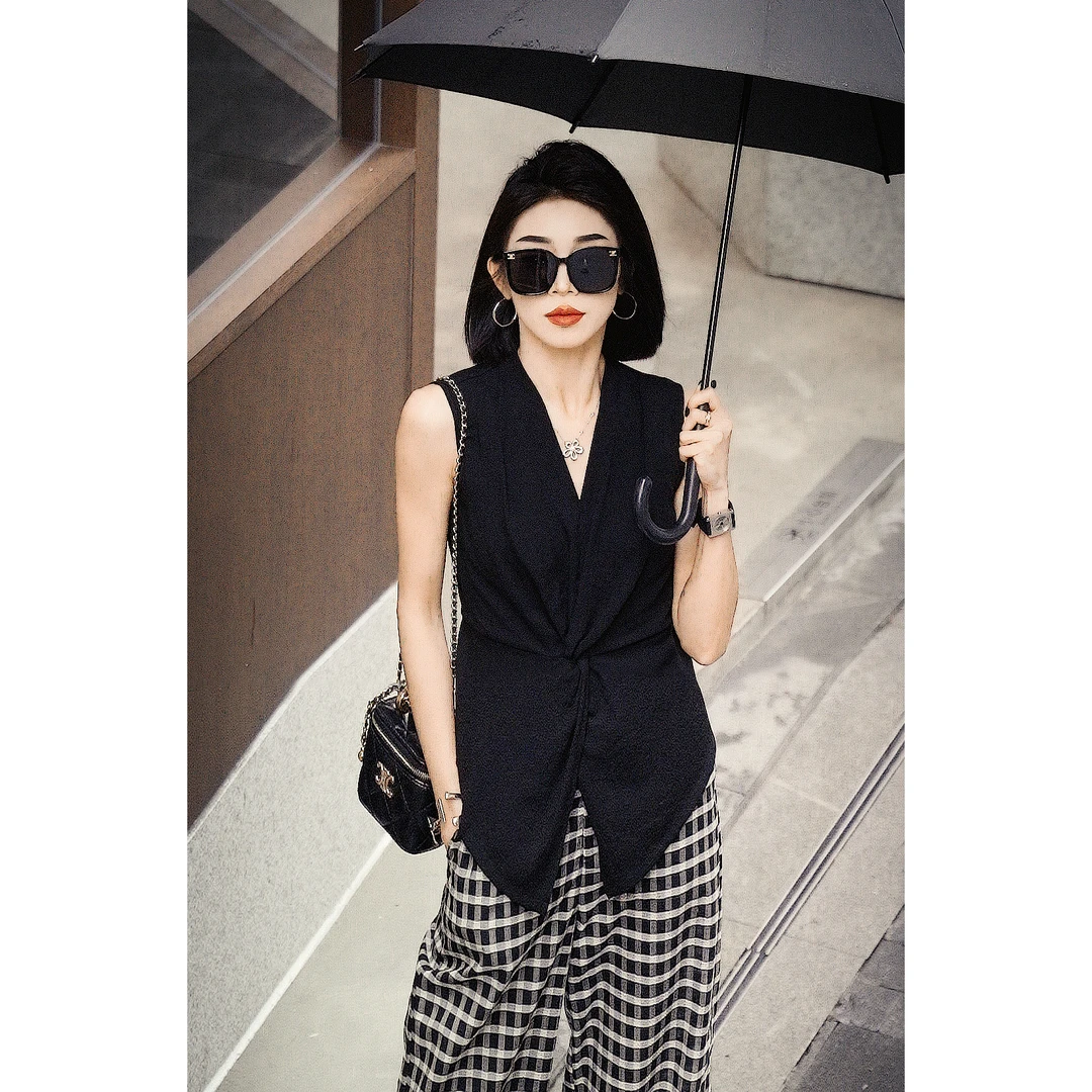 可B40431设计感气质显瘦扭结系带马甲女薄款修身百搭马夹上衣无袖