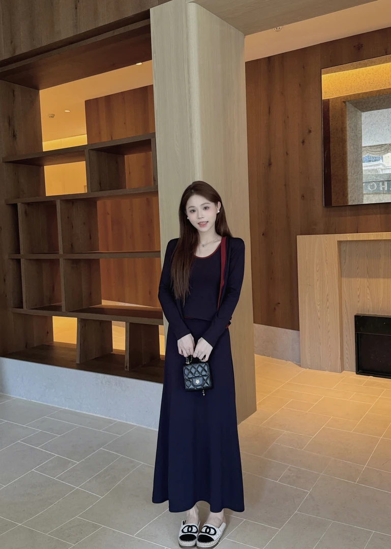 CJJ【暮色周末】秋季设计感小众显瘦简约背心上衣百搭半身裙套装