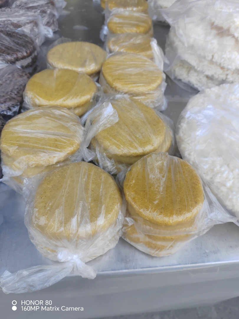 湘西农家自制小米糍粑