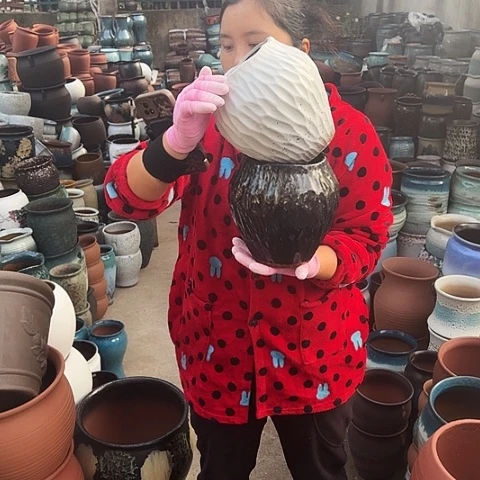 口14高20瑕疵三个盆子。